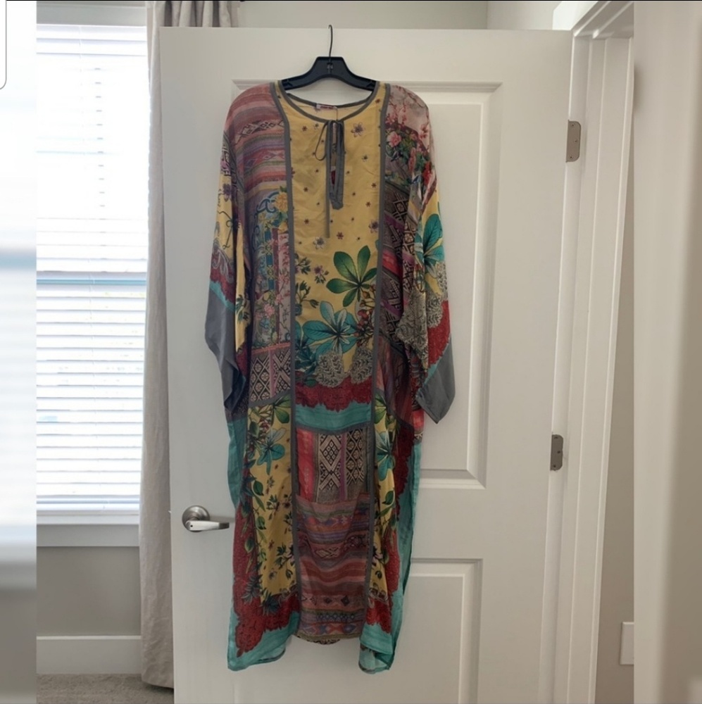 Johnny was BOTANICAL STAN KIMONO DRESS - Picture 2 of 8